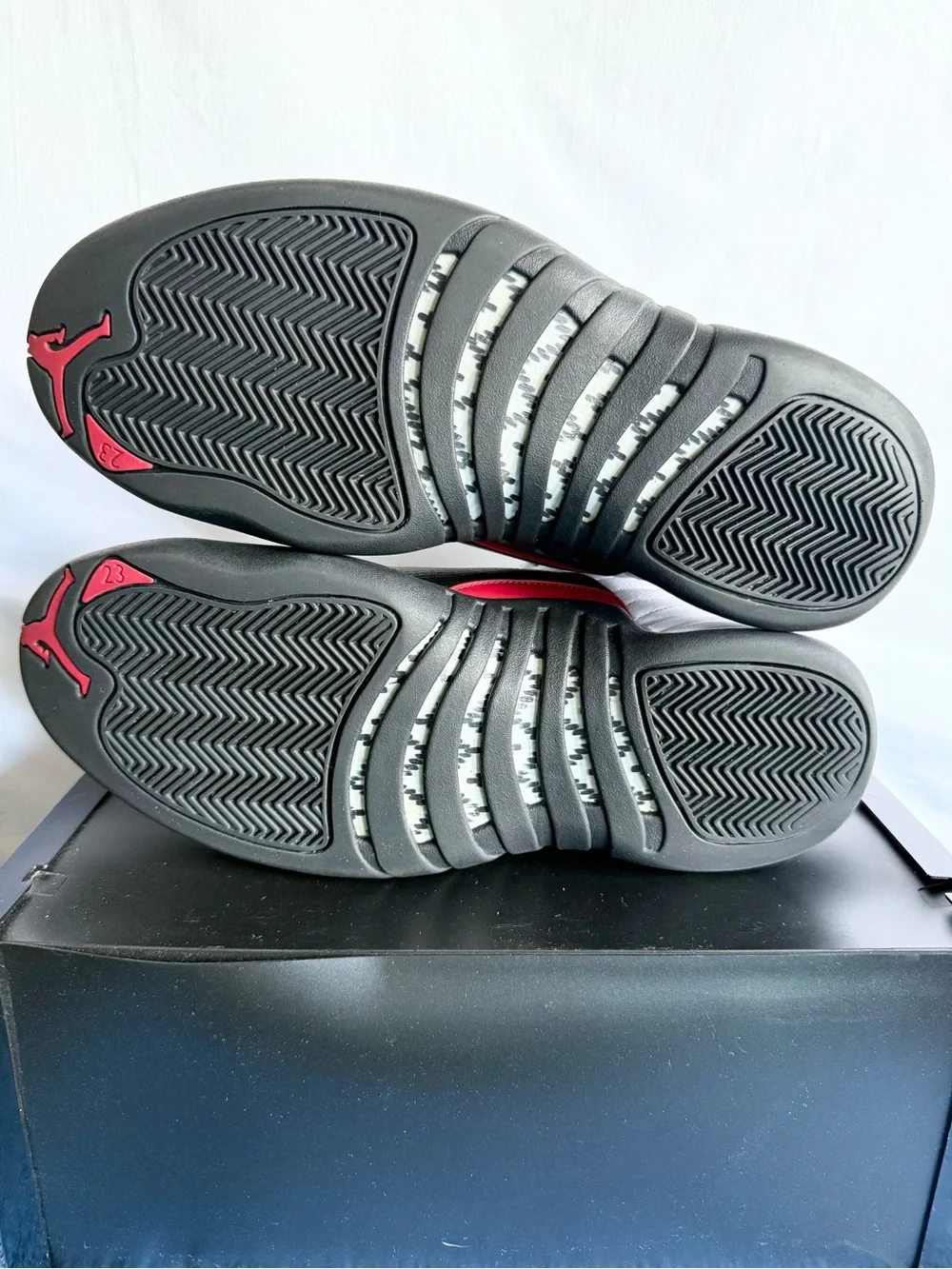 Jordan authentic 12
